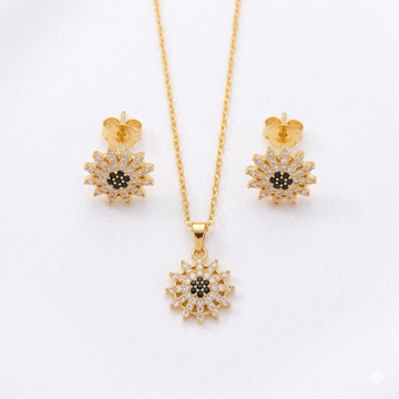 Radiant Sunburst inspired Crystal Necklace Set